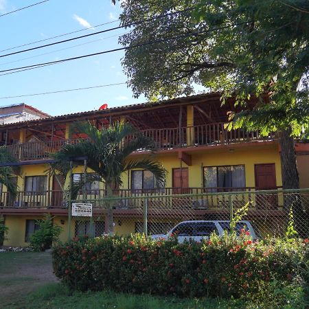 Hotel Georgi Cr Veintisiete de Abril Kültér fotó